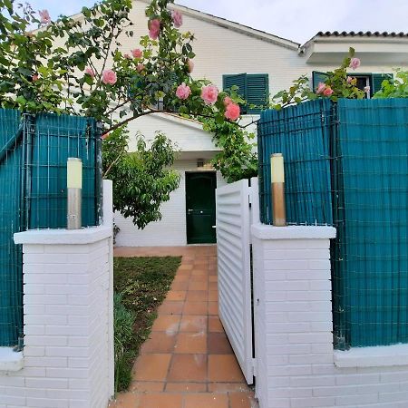Ferienwohnung Cosy House With Garden Infront Of The Sea Creixell Exterior foto