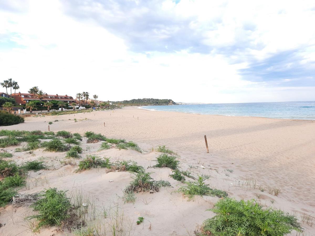 Ferienwohnung Cosy House With Garden Infront Of The Sea Creixell Exterior foto